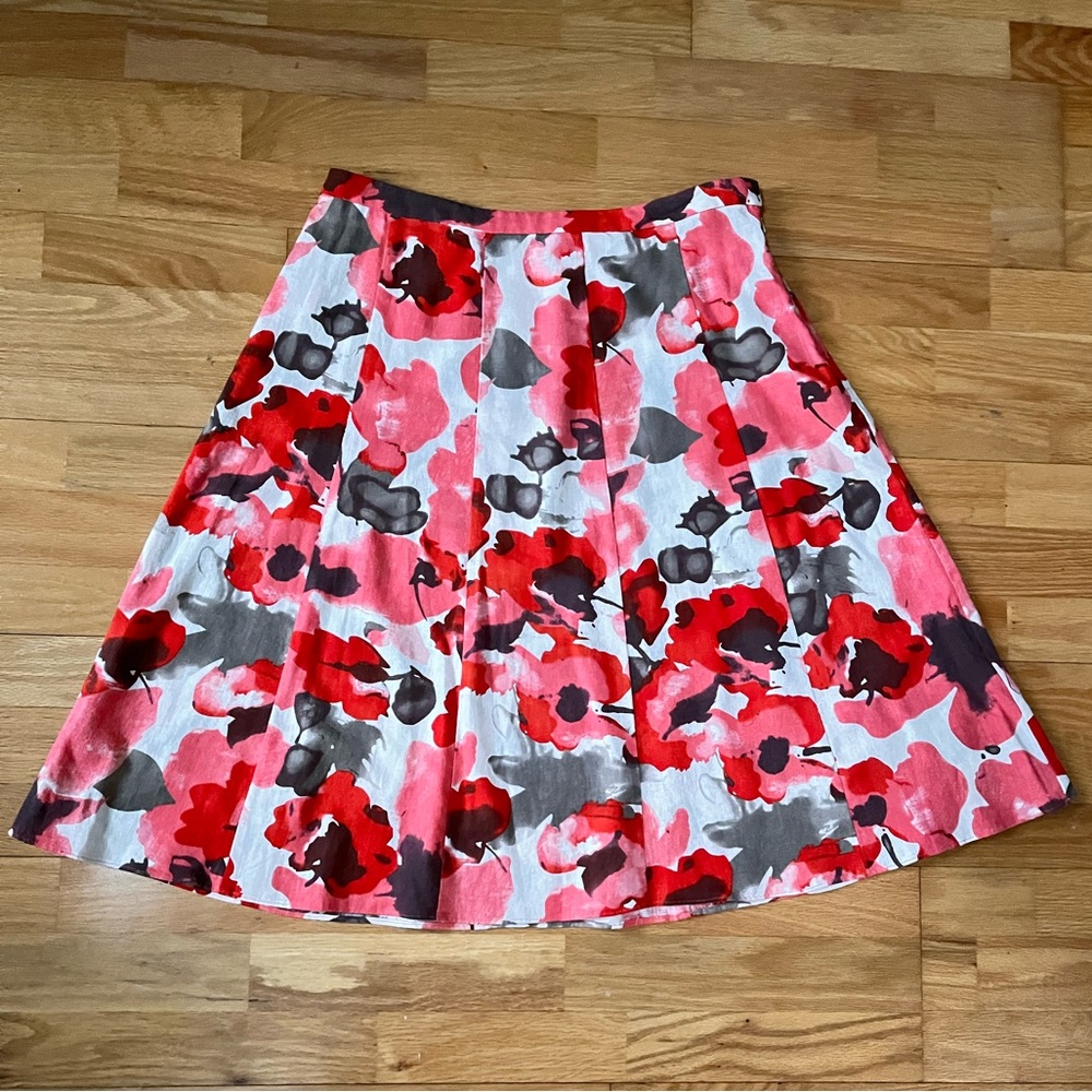 Women’s floral pattern skirt